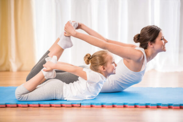 Une image de l‘activité Partner Yoga et Acroyoga : viser l&rsquo;harmonie, ensemble (à l&rsquo;année) 2026-2027 organisée par Apprends et Rêve, activités pour enfants et ados à Paris