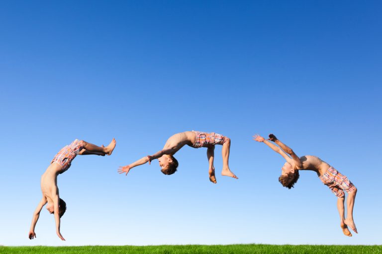 Activité 'Défier l’apesanteur grâce à la gymnastique' par Apprends et Rêve, activités pour enfants et ados à Paris