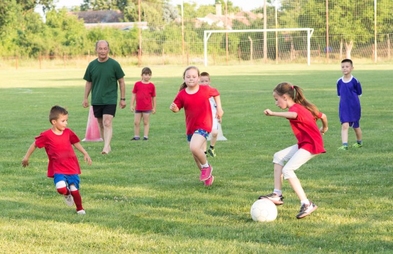 Activité 'Prépare-toi, pour devenir le prochain Mbappé (en été)' par Apprends et Rêve, activités pour enfants et ados à Paris