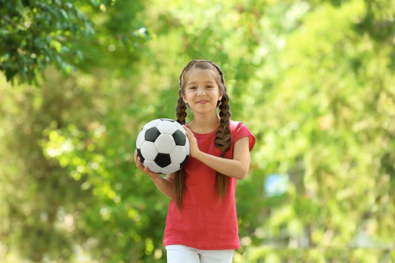 Activité '⚽ Foot pour les 7-9 ans' par Apprends et Rêve, activités pour enfants et ados à Paris