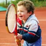 Une image de l‘activité Découverte du tennis : première raquette, coup droit et revers… organisée par Apprends et Rêve, activités pour enfants et ados à Paris