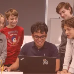 Une image de l‘activité 💻 Codage & Informatique (Python) : programme ton propre univers pendant l’été organisée par Apprends et Rêve, activités pour enfants et ados à Paris