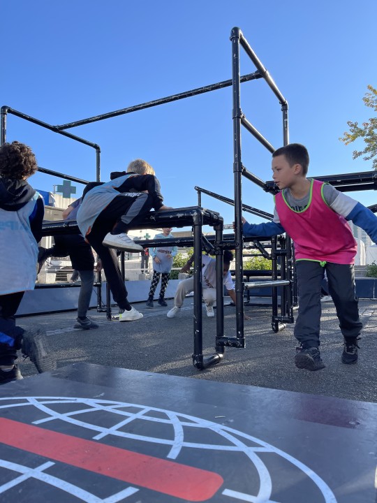 Activité 'Le Chase tag, un jeu TRÈS sportif' par Apprends et Rêve, activités pour enfants et ados à Paris