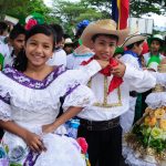 Une image de l‘activité À la conquête de la Colombie, avec Encanto et la famille Madrigal organisée par Apprends et Rêve, activités pour enfants et ados à Paris