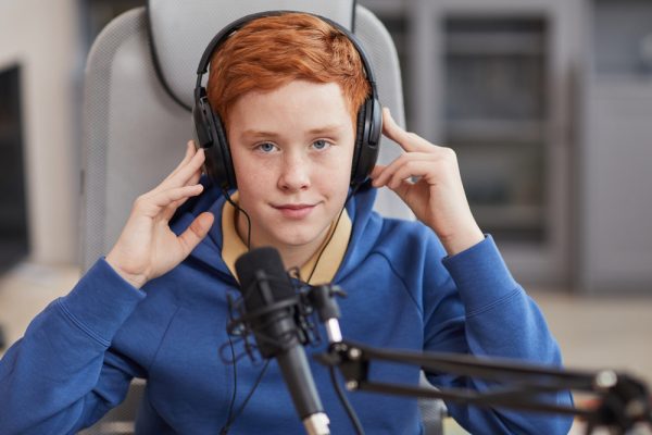 Une image de l‘activité Podcast : deviens journaliste et crée ton émission de radio organisée par Apprends et Rêve, activités pour enfants et ados à Paris