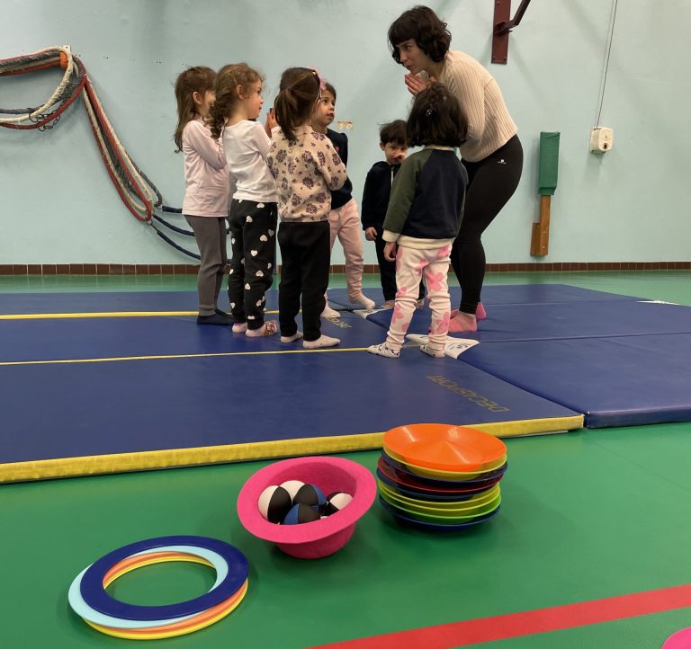 Activité 'Cirque, des défis et des jeux' par Apprends et Rêve, activités pour enfants et ados à Paris