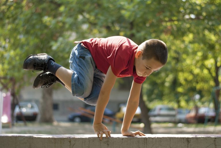 Activité 'Le Chase tag, un jeu TRÈS sportif' par Apprends et Rêve, activités pour enfants et ados à Paris