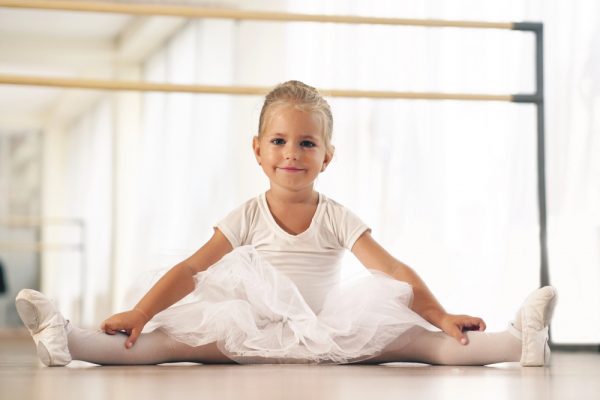 Une image de l‘activité La danse classique se découvre (en été) organisée par Apprends et Rêve, activités pour enfants et ados à Paris