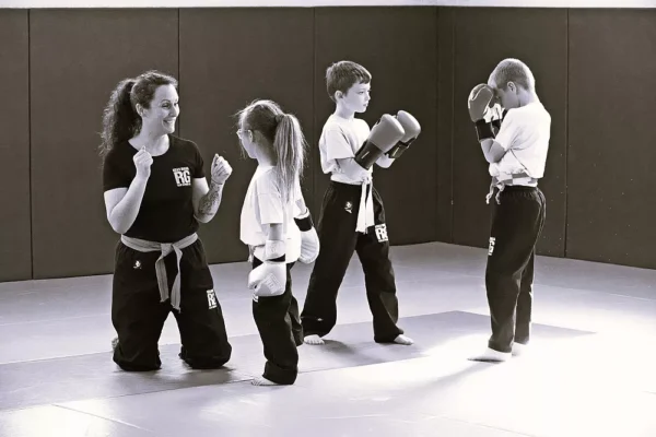 Une image de l‘activité Fitness Combat ! organisée par Apprends et Rêve, activités pour enfants et ados à Paris