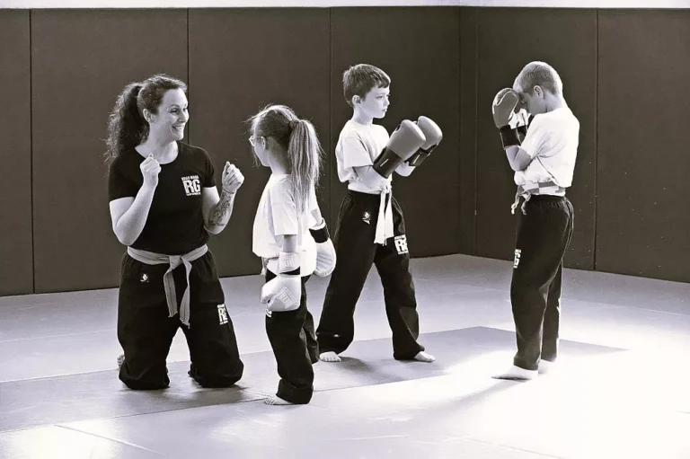 Activité 'Fitness Combat !' par Apprends et Rêve, activités pour enfants et ados à Paris