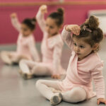Une image de l‘activité La danse classique se découvre dès 3 ans organisée par Apprends et Rêve, activités pour enfants et ados à Paris