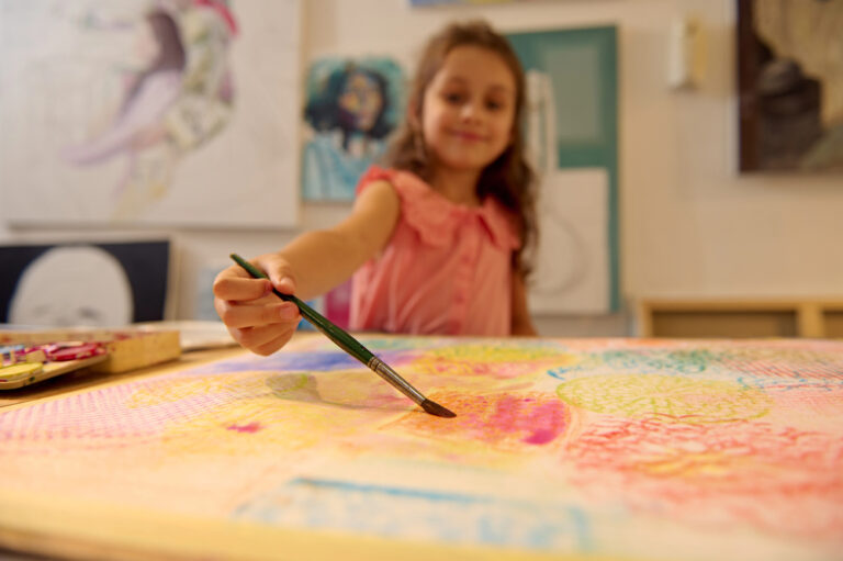 Activité '🎨 Art & créativité pour les 3-5 ans' par Apprends et Rêve, activités pour enfants et ados à Paris