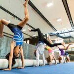 Une image de l‘activité Gym au sol : entre acrobatie et gymnastique 2026-2027 organisée par Apprends et Rêve, activités pour enfants et ados à Paris