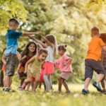 Une image de l‘activité 5-7 ans – Après-midi multi-activités : Musique & chant OU Botanique + Art & Créativité OU Théâtre organisée par Apprends et Rêve, activités pour enfants et ados à Paris