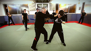 Une image de l‘activité 🥋 Self-défense pour les 9-12 ans organisée par Apprends et Rêve, activités pour enfants et ados à Paris