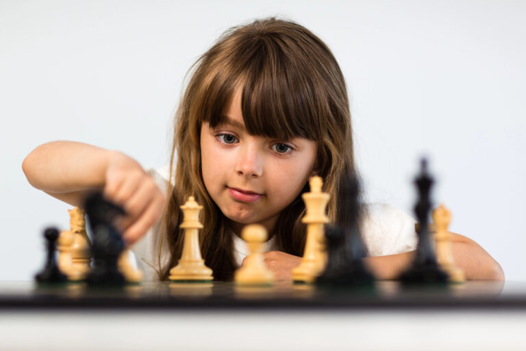 Activité 'Echecs pour les 5-7 ans' par Apprends et Rêve, activités pour enfants et ados à Paris