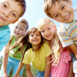 Une image de l‘activité 7-9 ans – Après-midi multi-activités: broderie ou botanique + musique & chant ou théâtre organisée par Apprends et Rêve, activités pour enfants et ados à Paris