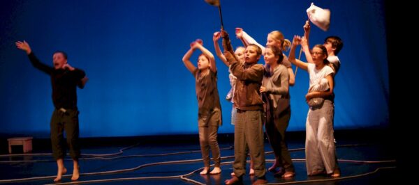 Une image de l‘activité 🎭 Théâtre pour les 9-12 ans organisée par Apprends et Rêve, activités pour enfants et ados à Paris