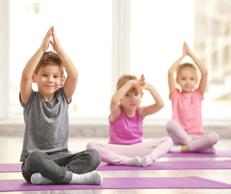 Activité 'Yoga pour les 5-7 ans' par Apprends et Rêve, activités pour enfants et ados à Paris