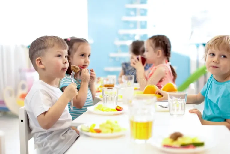 Activité 'GARDERIE/DÉJEUNER – DALLE SARRAIL (PORTE D&rsquo;AUTEUIL) 5-7 + 7-11 ans' par Apprends et Rêve, activités pour enfants et ados à Paris