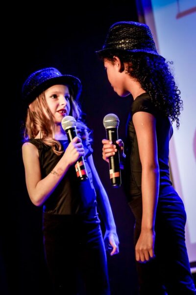 Une image de l‘activité Cours de Chant et Musique pour les 7-11 ans organisée par Apprends et Rêve, activités pour enfants et ados à Paris