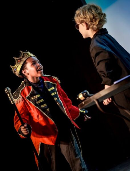 Une image de l‘activité Découverte du théâtre: tous en scène! (Pour les 4-5 ans) 2025-2026 organisée par Apprends et Rêve, activités pour enfants et ados à Paris